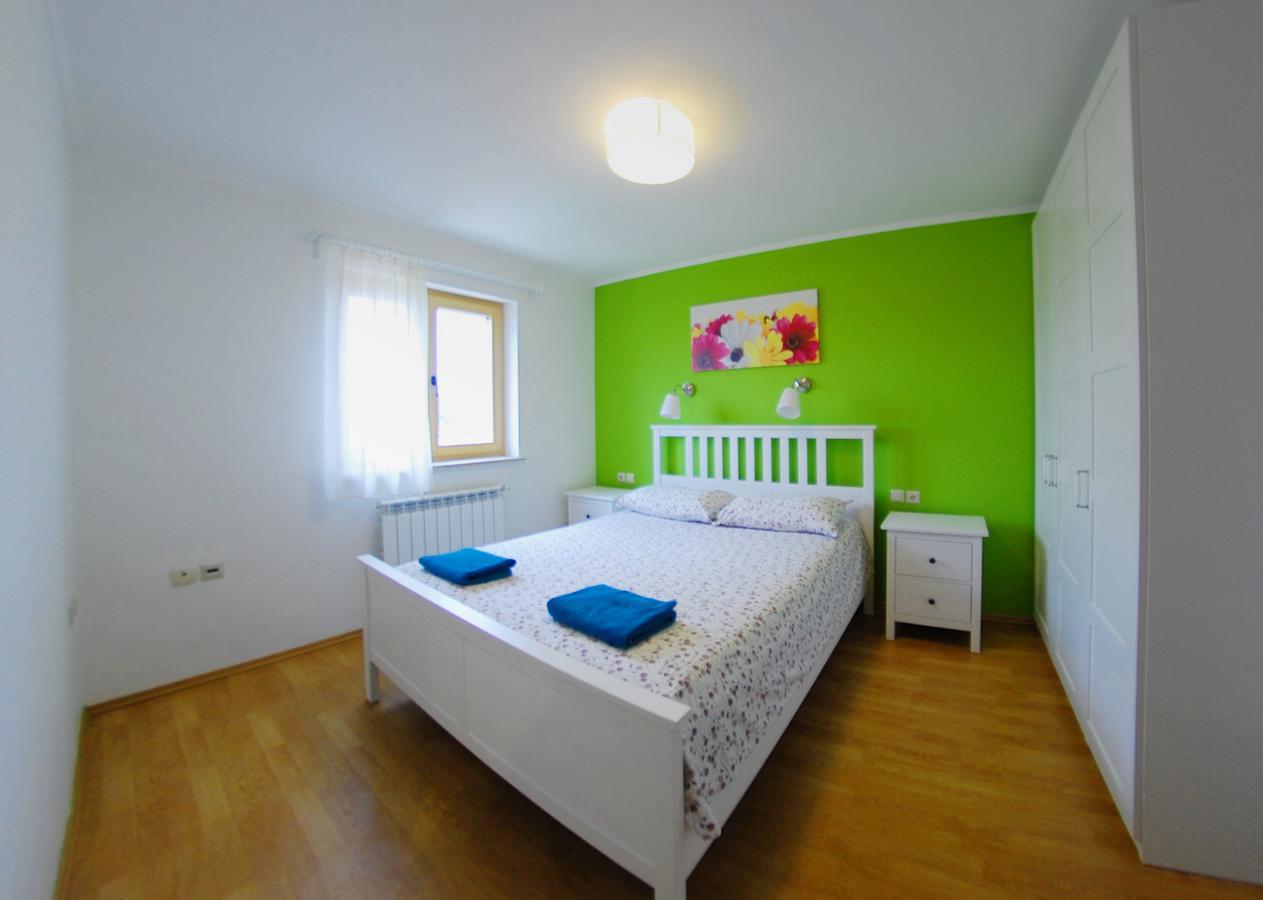 Nelkas Apartments Pula Exterior foto